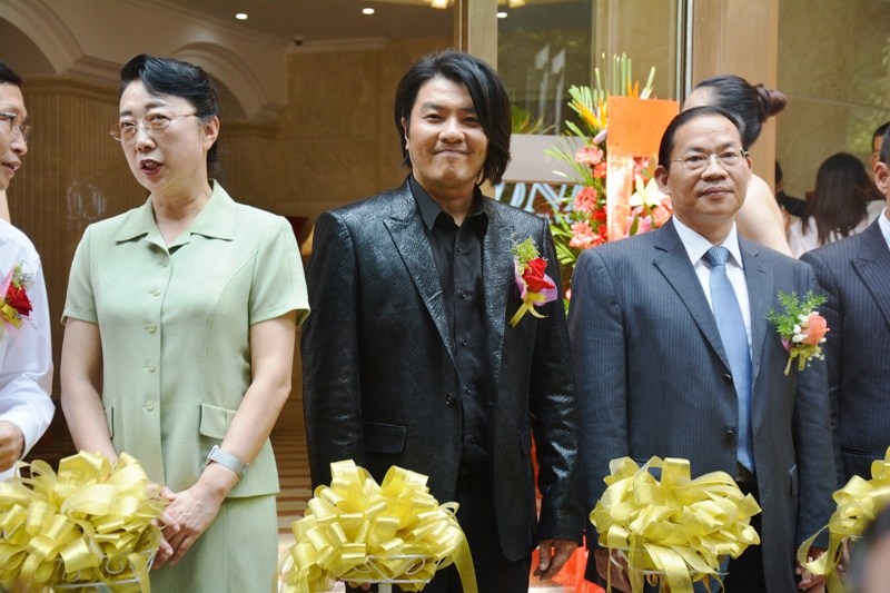 歌手阿杜变老板暴肥 称不会放弃音乐事业(图)