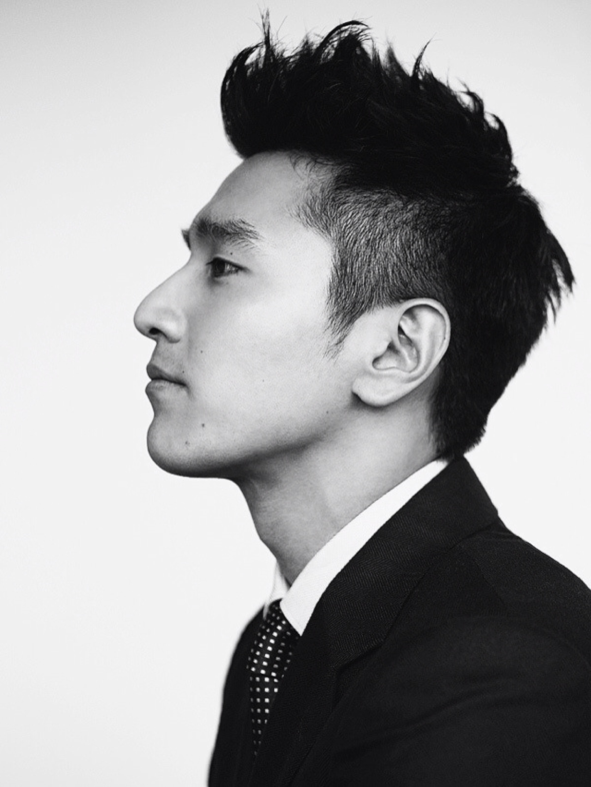 被揣测有不寻常关系?赵又廷热巴相继声明否认