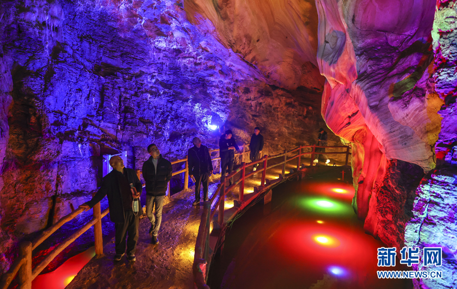 Gua Jiushan, Fengyang, Anhui Yang Terposona_fororder_d2