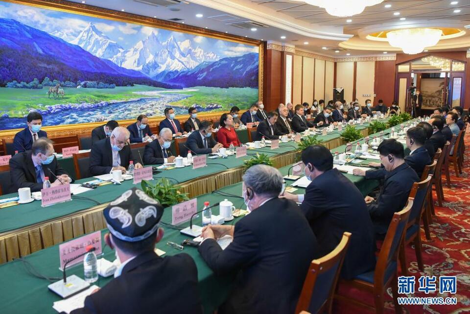 “新疆是个好地方”交流会在乌鲁木齐举行 多国使节及外交官驳斥涉疆谣言