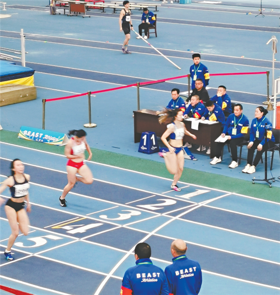 斩获全国室内田径赛200米亚军 武汉姑娘吴莎颖瞄准全运会_fororder_01