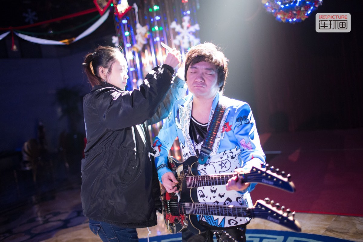 网络歌手现状:杨臣刚开3间公司赚几个亿 雪村变落魄