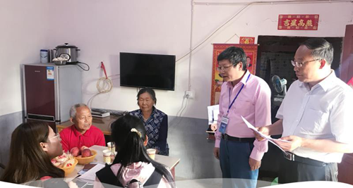 在脱贫攻坚战场上闪耀的江财智慧——江西财经大学党建引领“智”援脱贫攻坚战纪实_fororder_2