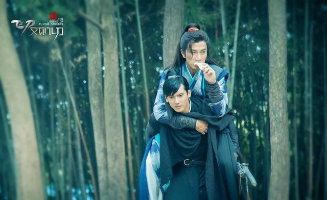 《飞刀又见飞刀》刘恺威关智斌片场书不离手