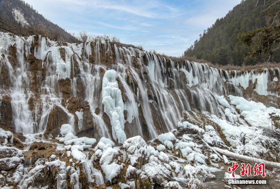 Wurin bude ido na Jiu Zhaigou na yankin Aba na lardin Sichuan_fororder_0f6bf471ecb84a2d83ff3862d9b56657