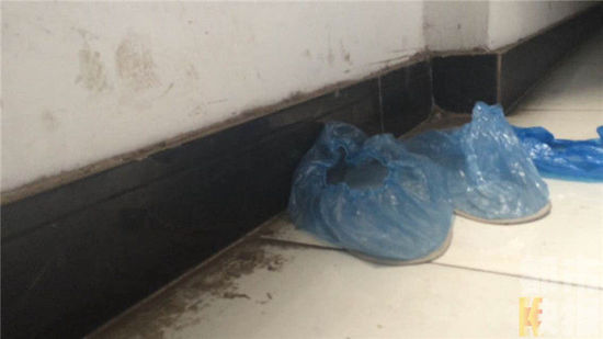 女子出租屋内死亡 房东揭被子发现面部被缠胶带