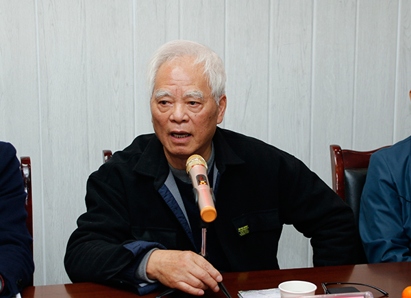 中国作家协会会员张新泉讲话 摄影 高学兵本次活动以"发掘横江文化,讲