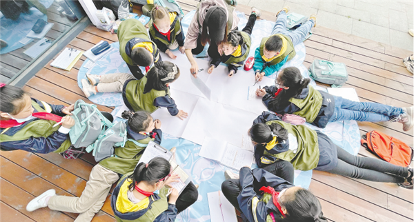 中小学生绘制湿地改造规划图_fororder_01