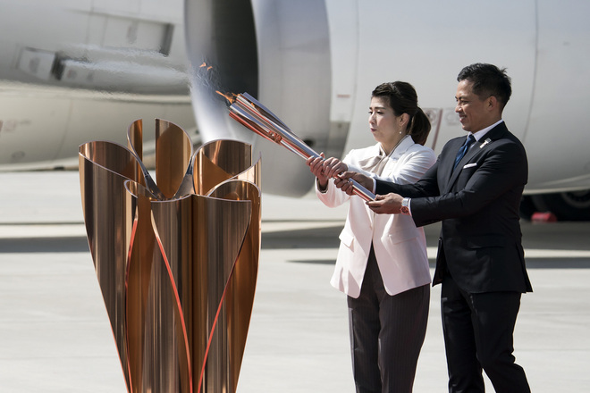 Torch relay sa Hapon, siksikan: mga tao, nanatakot sa muling pagdami ng mga kasong COVID-19_fororder_tokyotorch