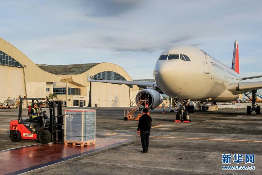 Vaksin Sinovak Gelombang Pertama yang Dibeli Filipina dari Tiongkok Tiba di Manila_fororder_feivac4