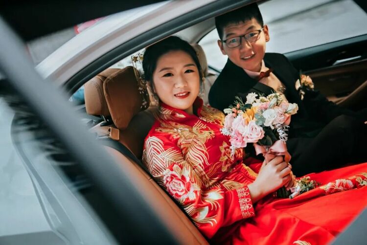 脱贫不忘扶贫人，建议清明慰英灵