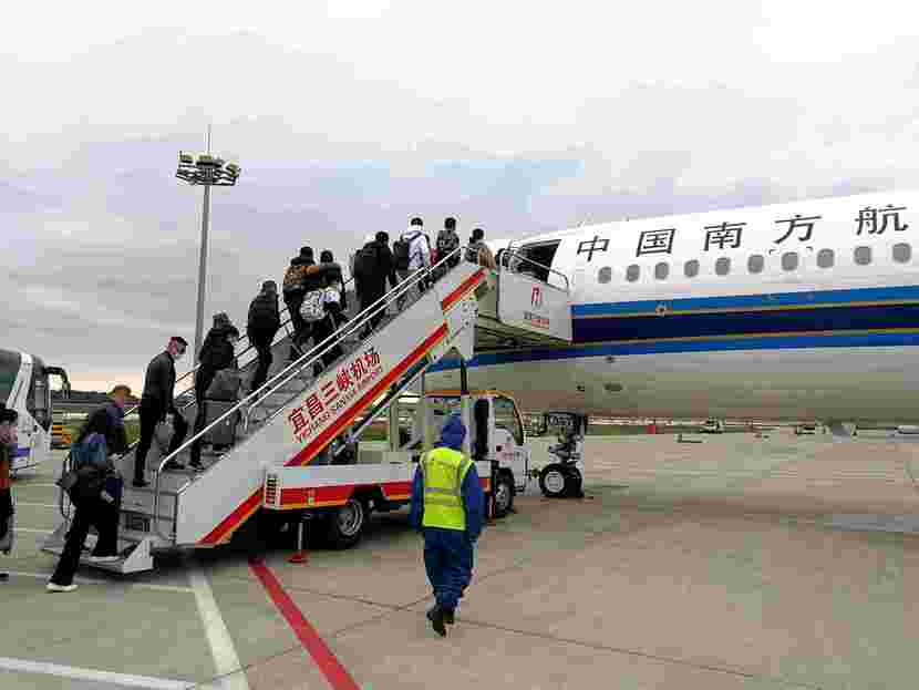 湖北航線恢復 南航首個離鄂航班從宜昌直飛廣州