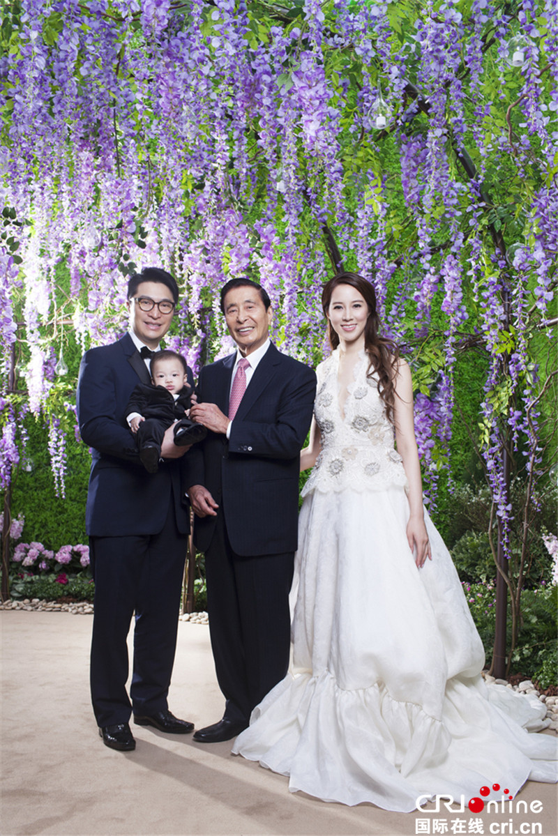 千亿媳妇徐子淇为小儿子举行百日宴 豪掷千万