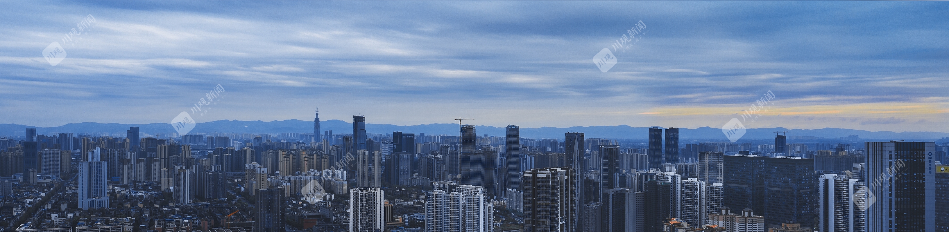 （转载）惊艳！ 雨后成都的无敌天际线！