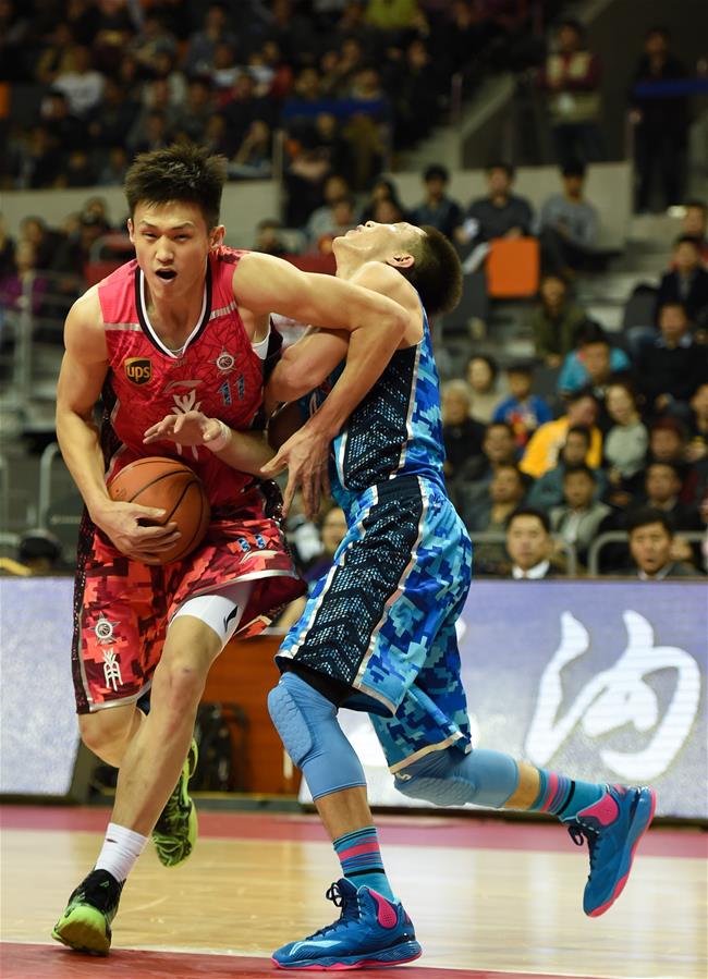 全明星-比斯利破纪录卫冕MVP 孙悦憾失三分冠军