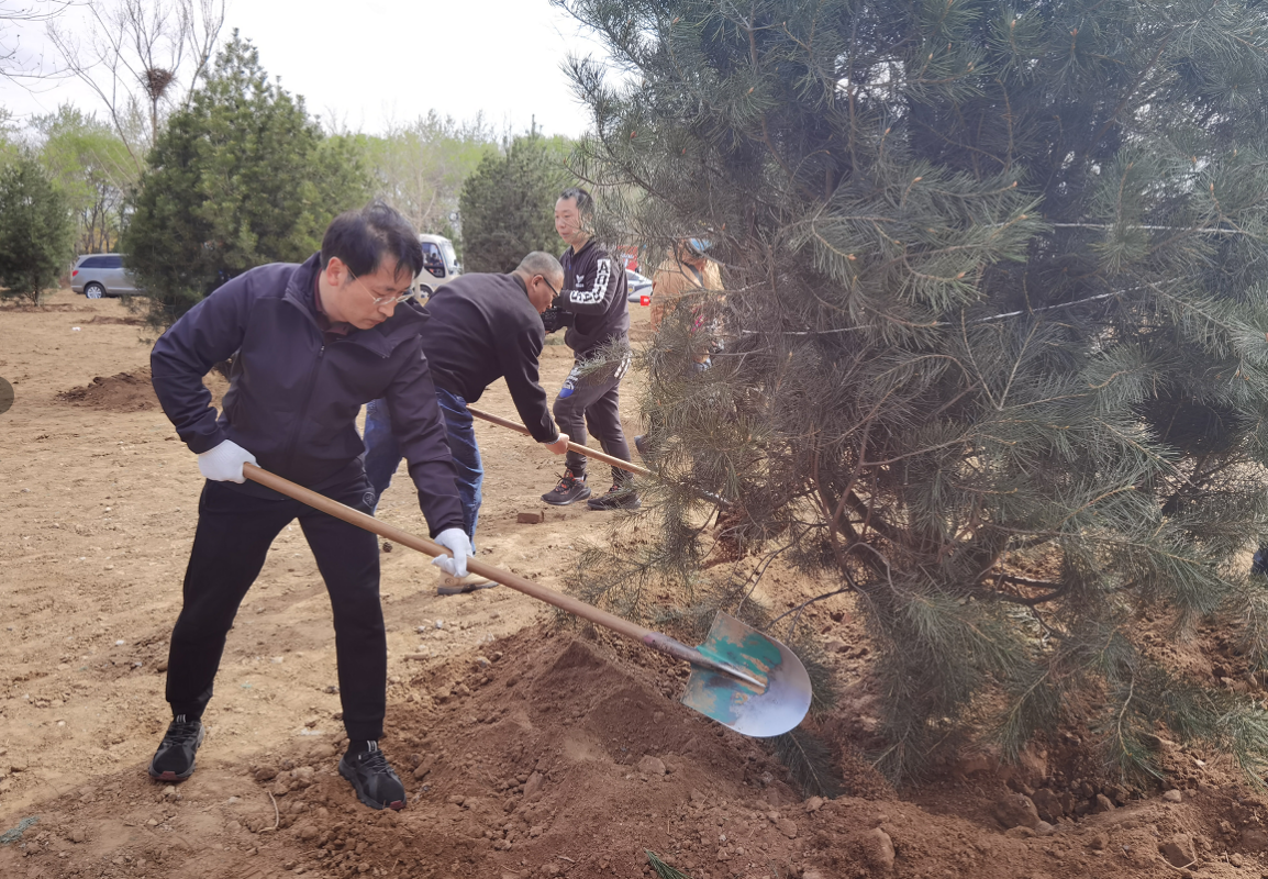 万众添新绿  同心绘蓝图  通州区2000多干部群众参加义务植树活动    36项创森指标全部达到国家标准_fororder_2