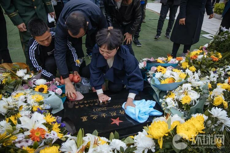 這是他們犧牲後的第一個清明節