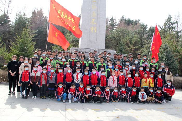 [청취자 내신] 청명절 앞두고 정형련렬사추모활동_fororder_IMG_1850