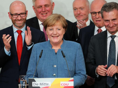默克尔正式赢得德国大选 与谁组阁成重要悬念