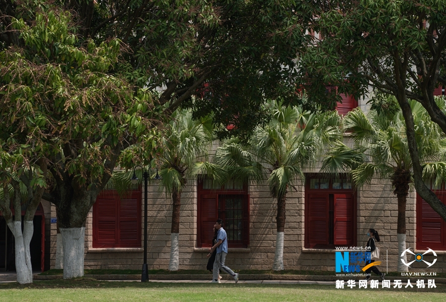 枕海听涛“瞰”厦大