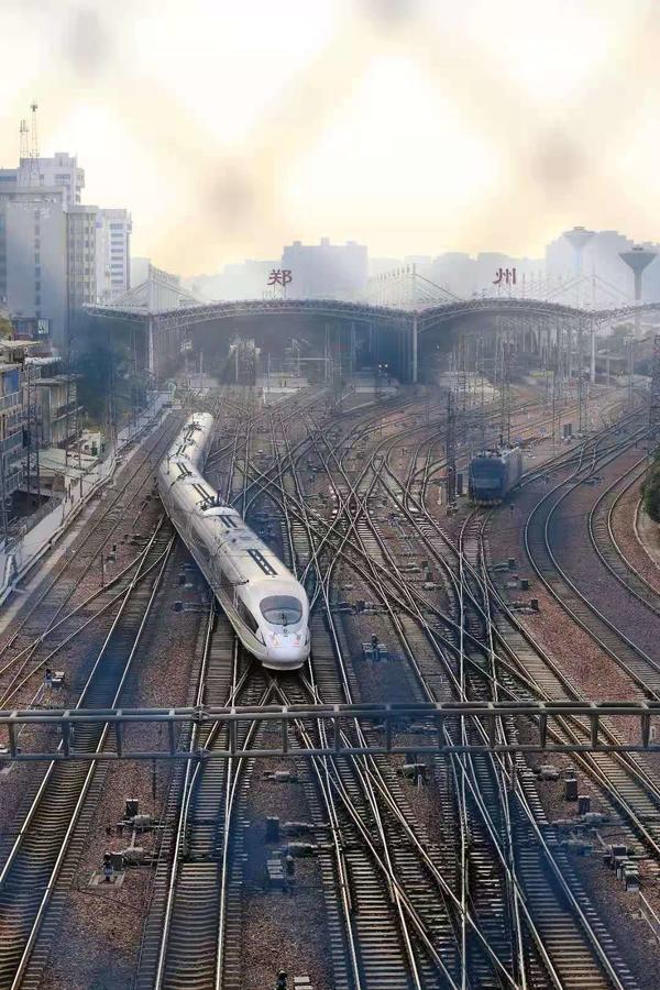 清明假期 鄭州鐵路累計發送旅客224萬人次