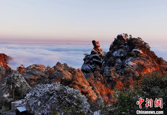 Rana ta fito bayan an yi dusar kankara a tsaunin Sanqingshan_fororder_127971320_zsite