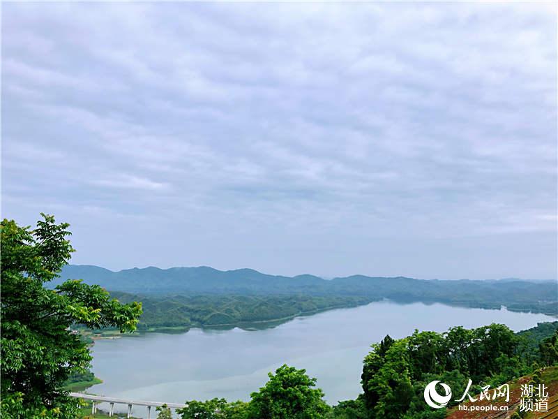 湖北:“绿色咸宁”让“绿水青山”变“金山银山”