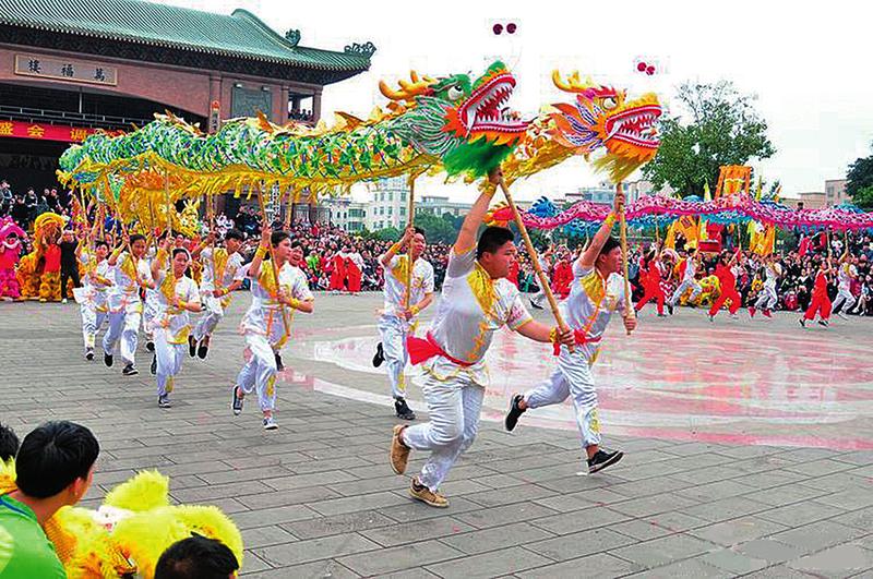 2021青秀国际传统舞龙邀请赛亮点突出精彩纷呈
