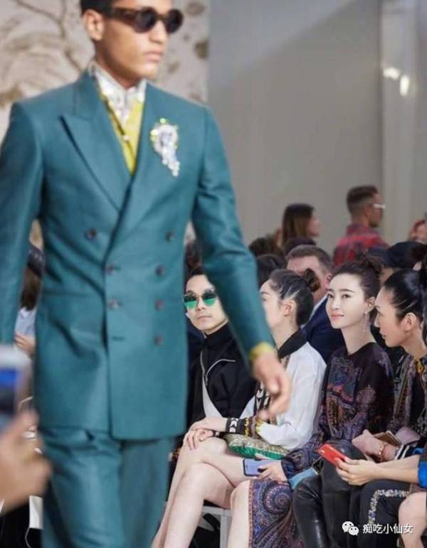 林更新兩任女友同框:蔣夢婕主動搭腔被王麗坤無視?