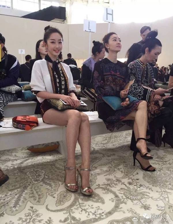 林更新兩任女友同框:蔣夢婕主動搭腔被王麗坤無視?