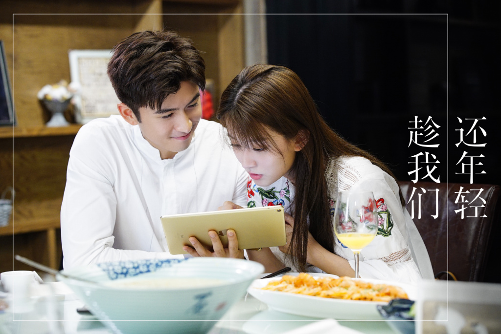 乔欣遭网友吐槽张云龙高情商回复 两人剧照配一脸