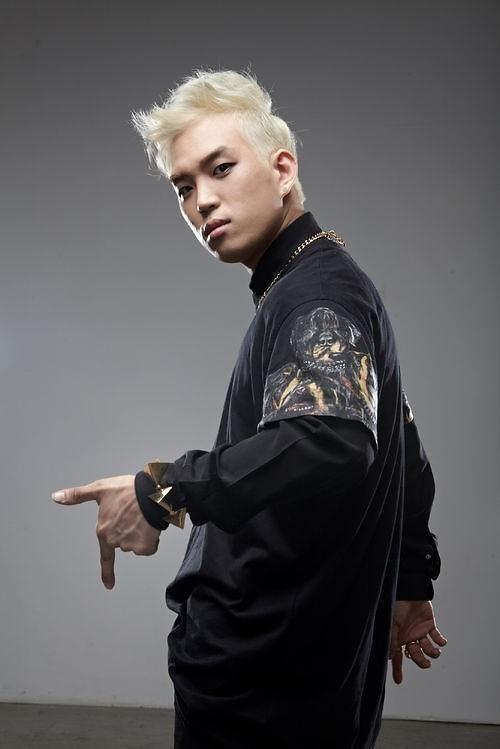 韩歌手bumkey将将升级奶爸 妻子怀孕3个月