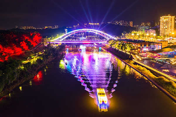 魅力盐都·安逸灯城|五一假期经典旅游线路等你来_fororder_8夜游釜溪（摄影-廖志全）