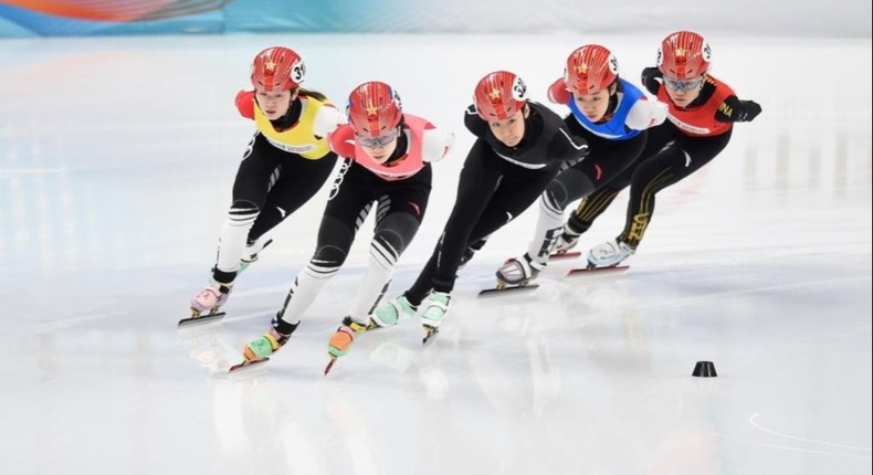 “相约北京”冰上测试活动短道速滑比赛落幕