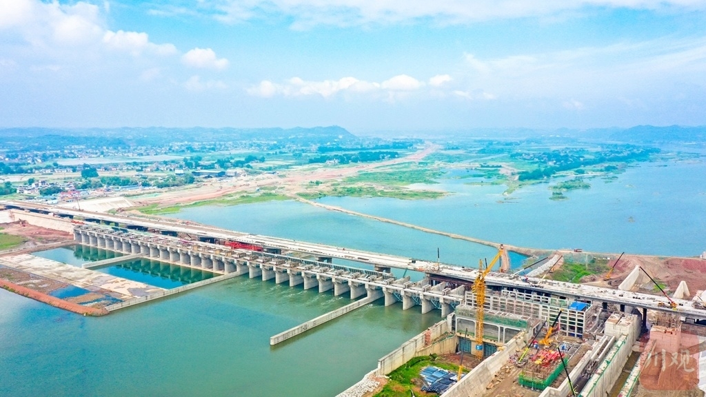 航拍遂宁唐家渡电航暨凤台大桥，预计5月底具备通车条件