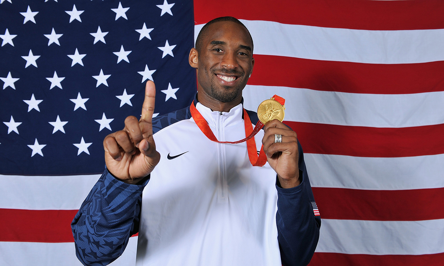 无论是美国队方面,还是其他球员,都支持科比参加奥运会,并把奥运会