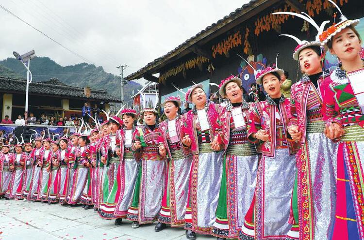 （轉載）唱民歌、跳曹蓋、跳圓圓舞 木座清明歌會很精彩