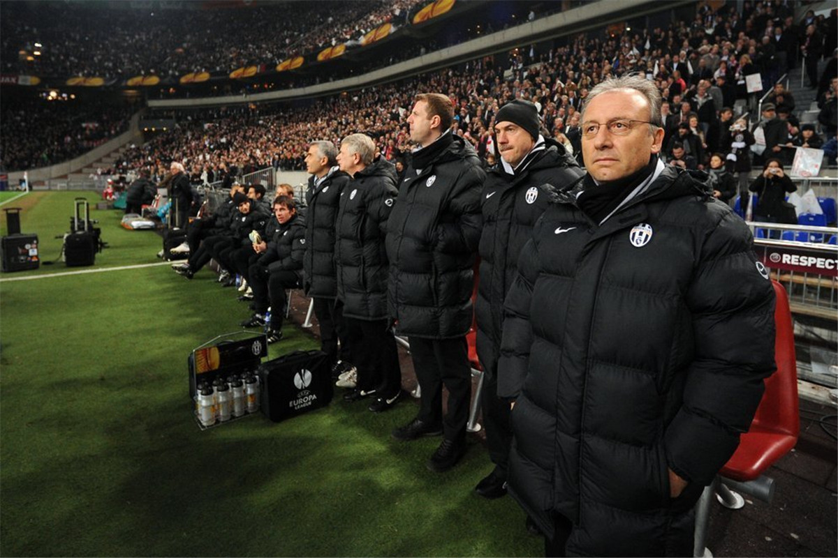 【看台】"老炮儿"扎切罗尼-顶撞老板骂队魂