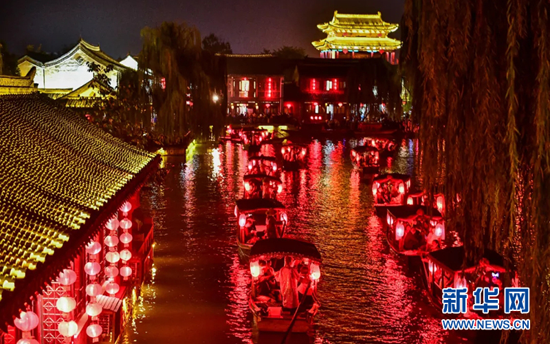 醉了古城，醉了美景 来枣庄台儿庄古城乘坐摇橹船