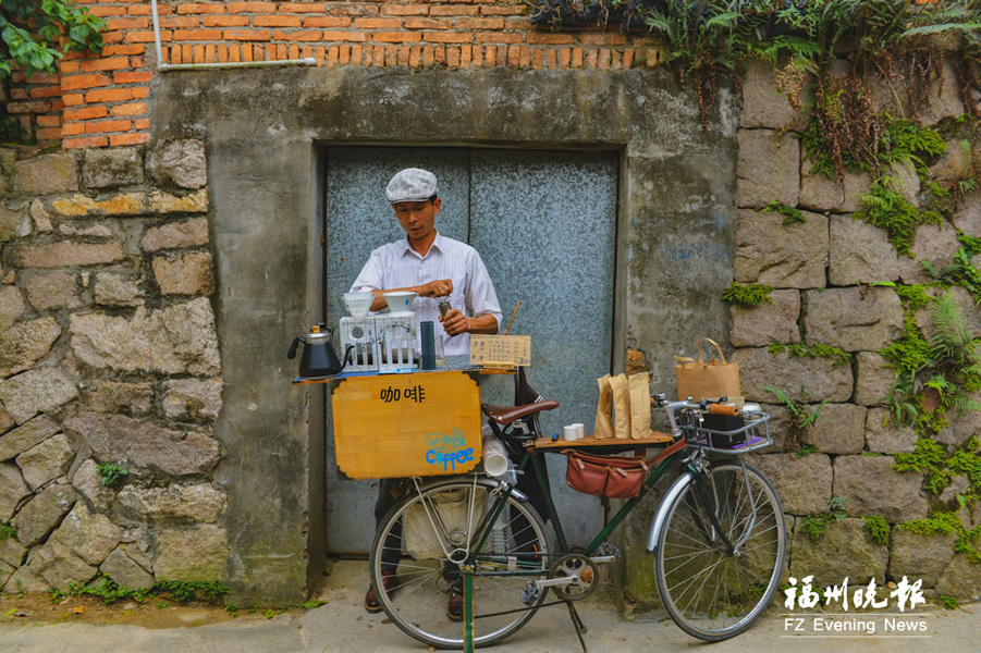 【焦點圖】【福州】【移動版】【Chinanews帶圖】福州煙臺山巷弄的單車“咖啡屋”