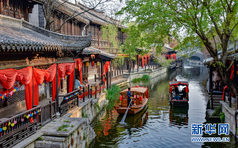 醉了古城，醉了美景 来枣庄台儿庄古城乘坐摇橹船