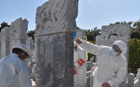 網上預約、分時祭掃、代祭服務——北京八寶山人民公墓清明祭掃見聞