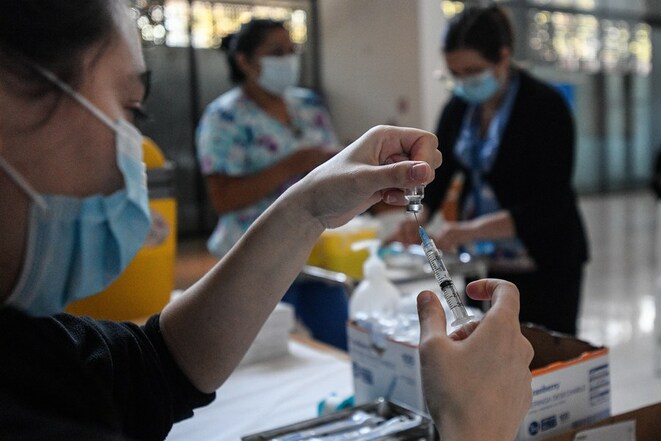 Bakunang CoronaVac ng Tsina, napatunayang napaka-epektibo — Opisyal ng Chile_fororder_20210419Chile1