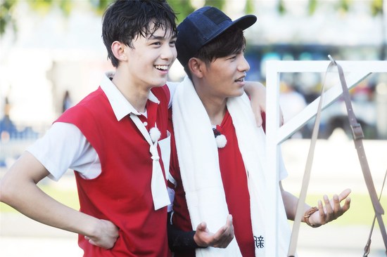 [毒舌综艺]《24小时》把"跑男"搬到国外