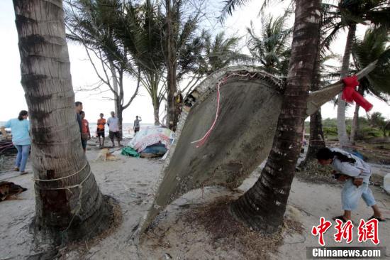 泰国南部发现疑似MH370飞机残骸 马来西亚将进行确认