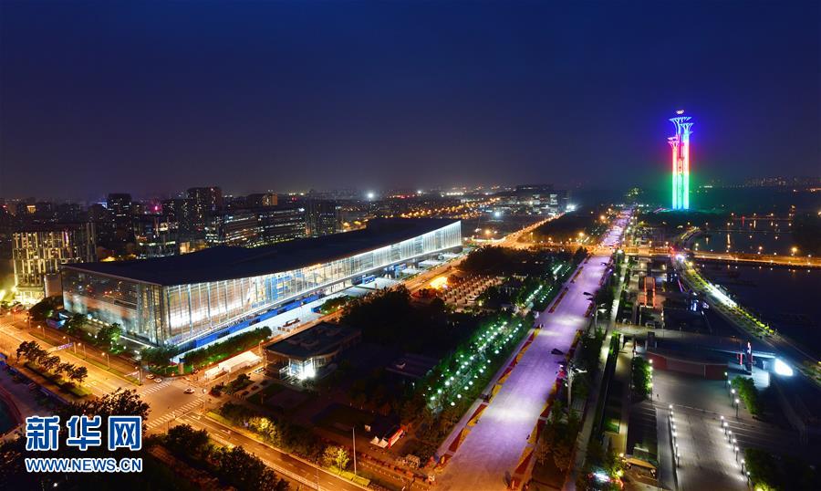 北京：“空間光影秀”迎盛會