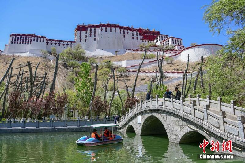 Masu yawon shakatawa masu yawa za su ziyarci Tibet a lokacin hutu_fororder_d95e7ec3b5b44995ad3b26751fb039f0