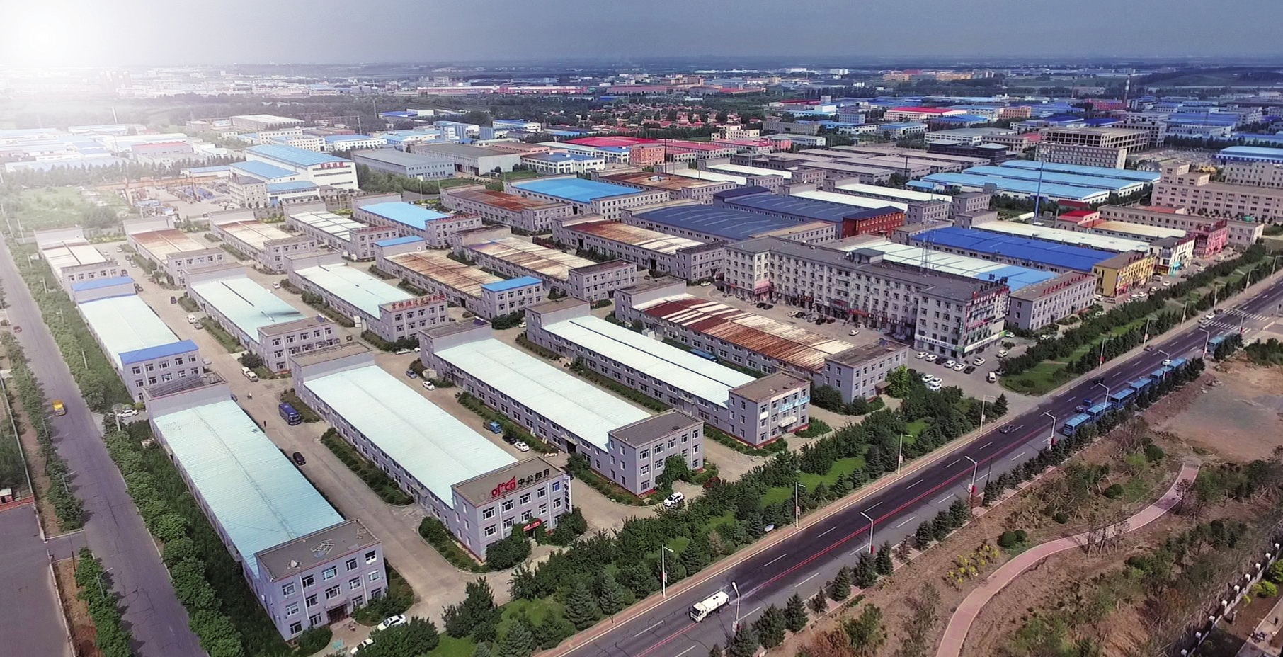 长春市九台区13个招商引资项目集中签约 总投资308亿元