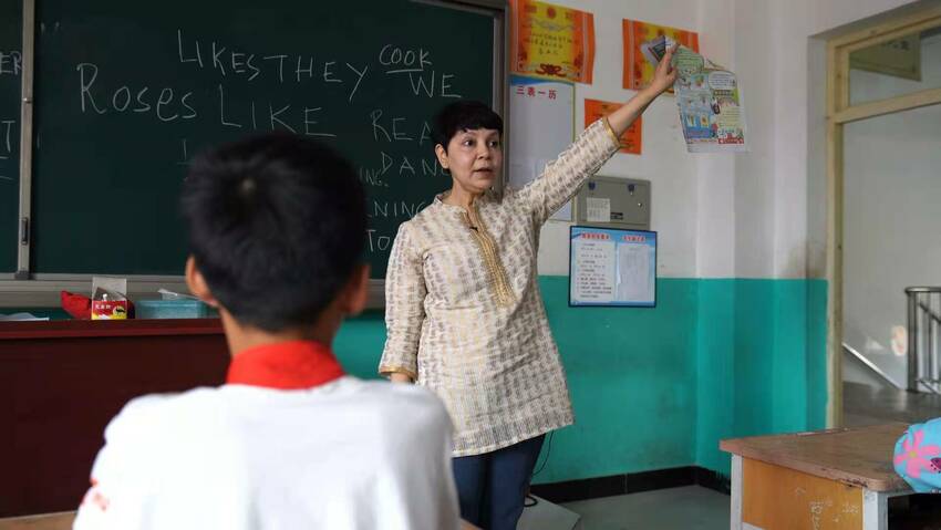 কফি হাউসের আড্ডা: সুদেষ্ণা সরকারের চোখে চীনের দারিদ্র্যবিমোচন_fororder_微信图片_20210423170645