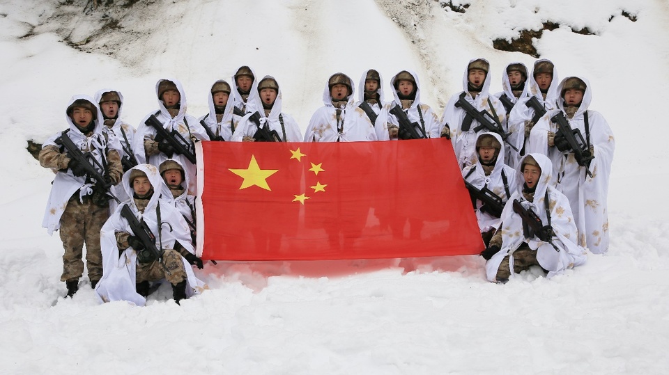 坚守平凡岗位奉献青春热血这就是中国军人